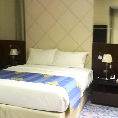 Raviz Center Point Hotel Dubai Exterior foto