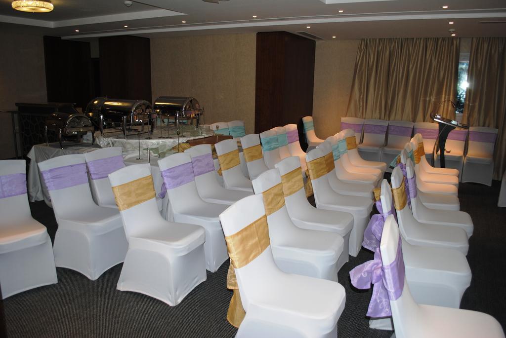 Raviz Center Point Hotel Dubai Exterior foto